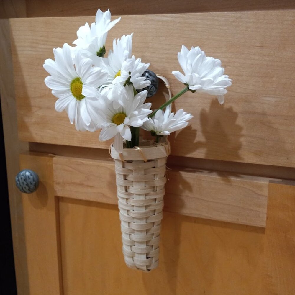 Ear of corn reed and cane handwoven basket - Picture 2 of 7
